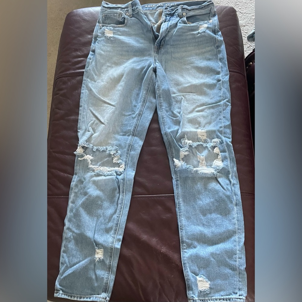 American eagle mom jeans!
